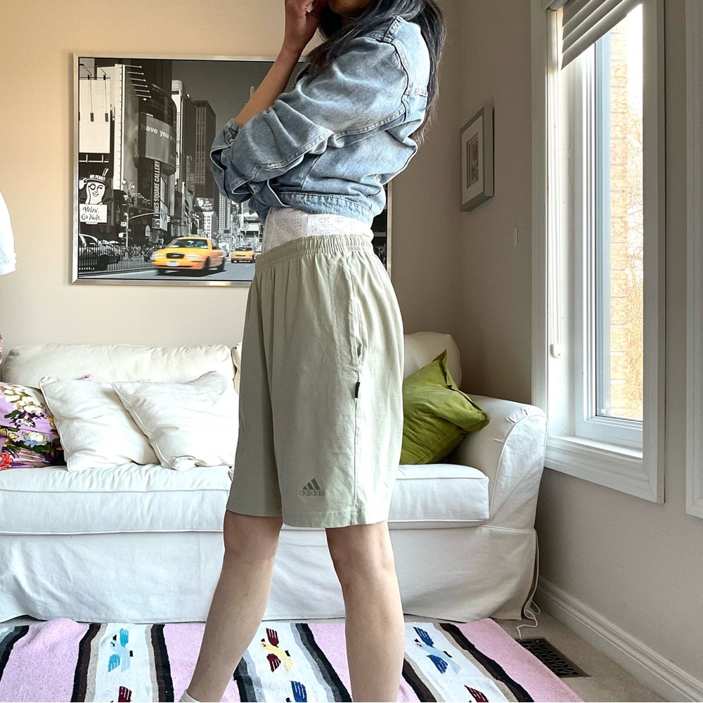 Adidas sport shorts - Picture 4 of 13